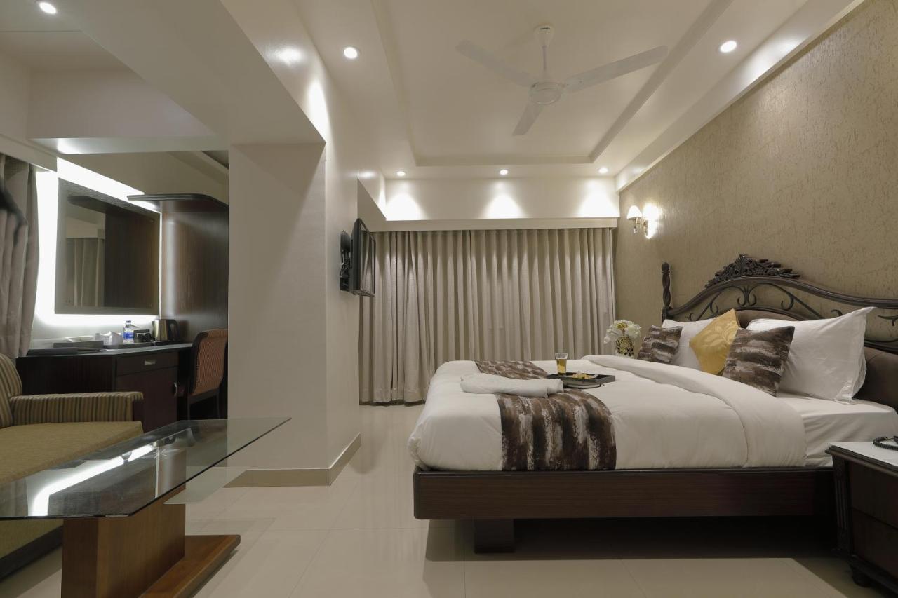 מומביי Hotel Ariana Residency מראה חיצוני תמונה