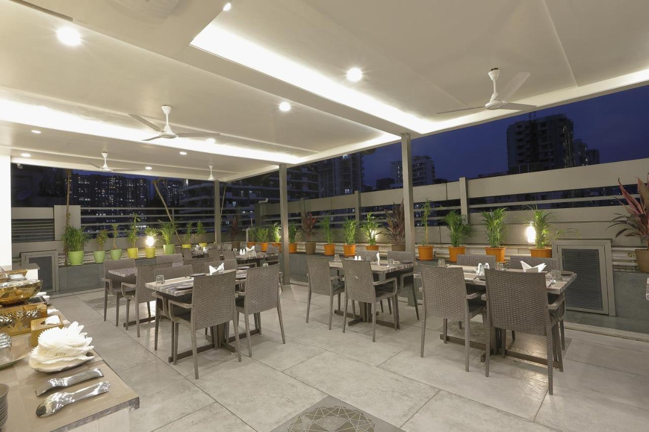 מומביי Hotel Ariana Residency מראה חיצוני תמונה