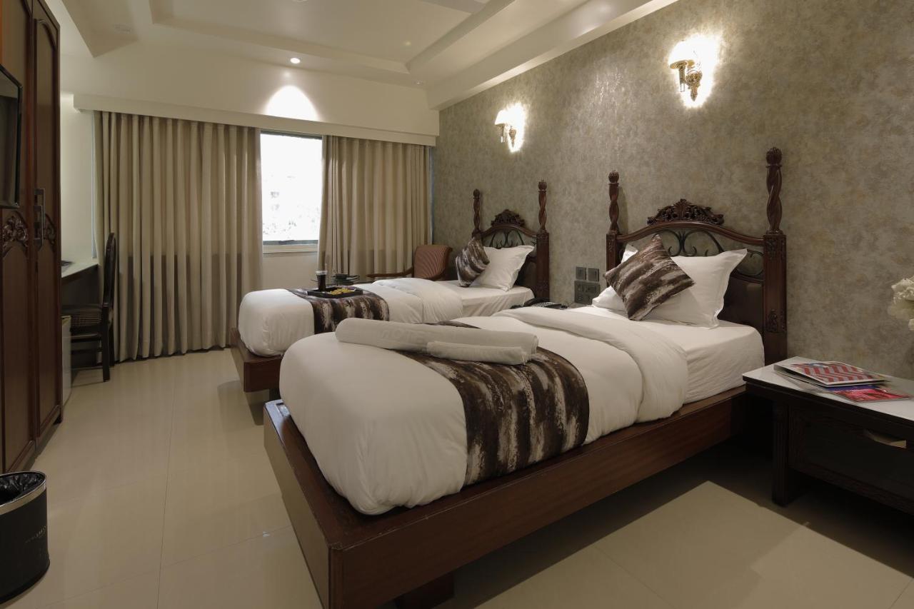 מומביי Hotel Ariana Residency מראה חיצוני תמונה